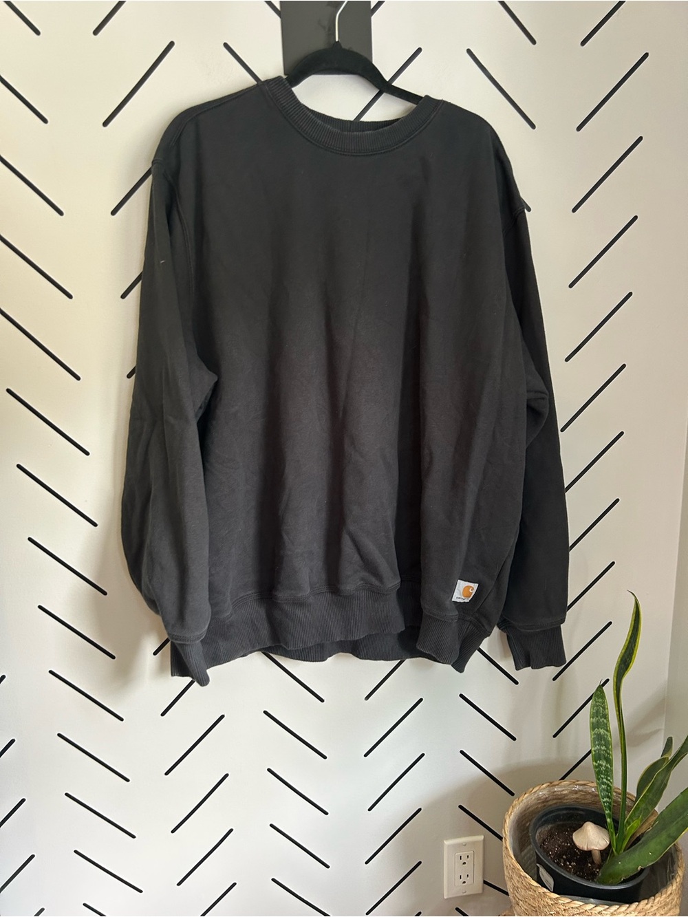 Carhartt men’s original fit washed black crewneck sweater 2XL